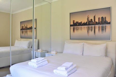 Comfortable 2 Bedroom Unit With Garden - Accommodation Sunshine Coast 2