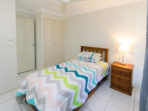 Comfy & Cosy (Upstairs) - Accommodation Sunshine Coast 3