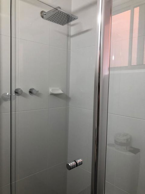 Commodore Motor Inn - Accommodation Sunshine Coast 1