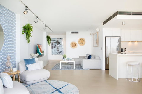 Coogee Beach Designer Penthouse With Parking - Accommodation Sunshine Coast 2