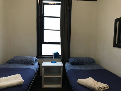 Coogee Beach House - Accommodation Sunshine Coast 2