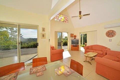 Cooroy Country Cottages - Accommodation Sunshine Coast 2
