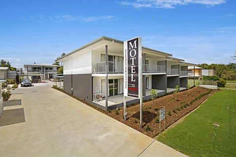 Cooroy Luxury Motel Apartments - Accommodation Sunshine Coast 3