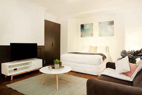 Cosy Studio Near Trains, Restaurants, Bars And Parks - Accommodation Sunshine Coast 1
