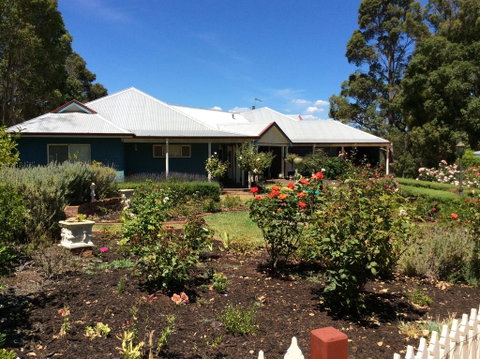 Crabapple Lane - Accommodation Sunshine Coast 0