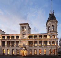 Craig's Royal Hotel - Accommodation Sunshine Coast