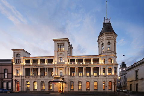 Craig's Royal Hotel - Accommodation Sunshine Coast 0