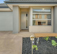 Daisy Villa - close to Mel Airport  Hume Highway -Comfort - Accommodation Sunshine Coast