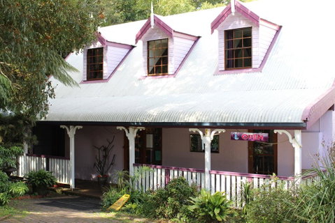Dancing Waters Cottage - Accommodation Sunshine Coast 0