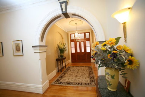 Darcy's Hotel - Accommodation Sunshine Coast 0