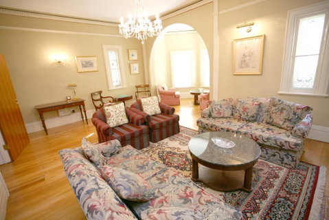 Darcy's Hotel - Accommodation Sunshine Coast 2
