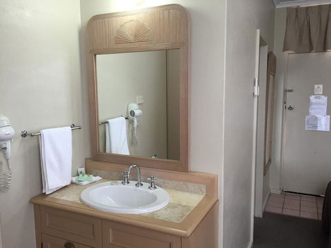 Dawson Motor Inn - Accommodation Sunshine Coast 2
