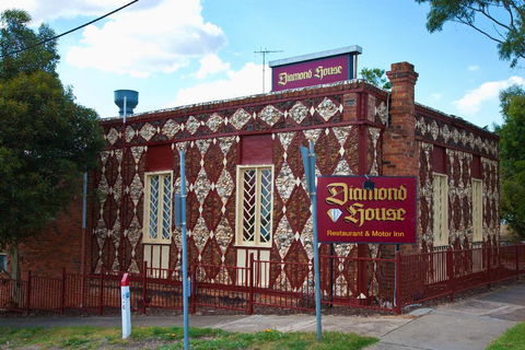 Diamond House Heritage Restaurant And Motor Inn - Accommodation Sunshine Coast 0