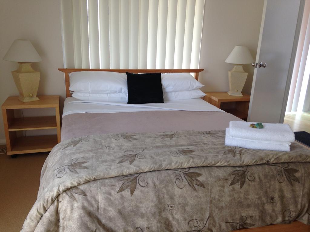 Collingwood Park WA Accommodation Sunshine Coast