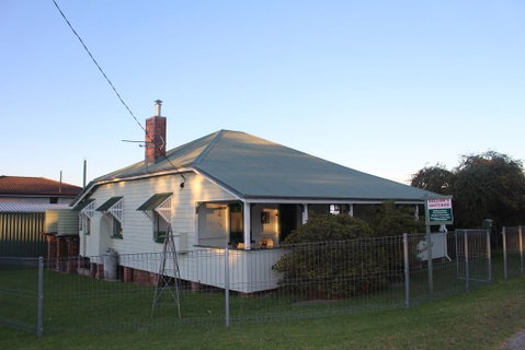 Dillons Cottage - Accommodation Sunshine Coast 0
