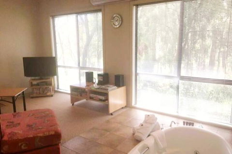 Do You Have To Self Isolate Do It In Peace & Tranquility - Accommodation Sunshine Coast 1