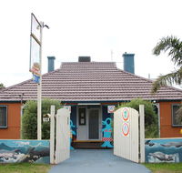 Dolphin Retreat Bunbury YHA - Accommodation Sunshine Coast