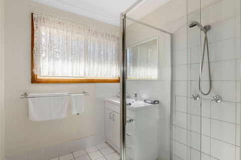 Dolphin Sands Holiday Cabins - Accommodation Sunshine Coast 3