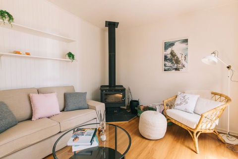 DOVESTONES BY THE SEA - INVERLOCH - Accommodation Sunshine Coast 0