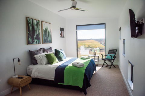 Dragonfly Cottages - Accommodation Sunshine Coast 1