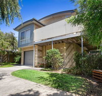 DRIFTWOOD VILLA - free wifi walk to beach - Accommodation Sunshine Coast