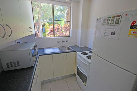 Dunes Holiday Apartments Unit 1 - Accommodation Sunshine Coast 3
