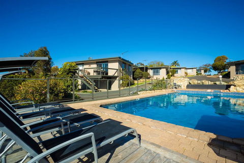 Eagle Heights Holiday Units - Accommodation Sunshine Coast 0