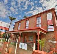 Early Australian Motor Inn - Accommodation Sunshine Coast