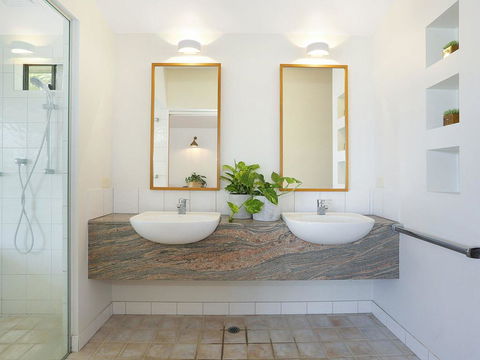 EAST COAST ESCAPES - Lighthouse Studio - Accommodation Sunshine Coast 3