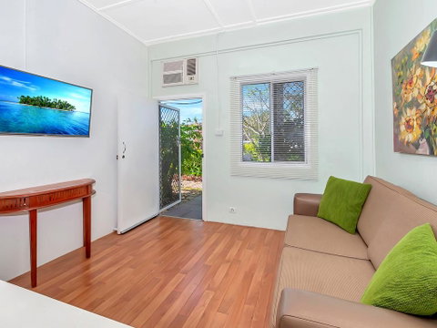 Easy Going Holiday Unit On McKenzie MK5 - Accommodation Sunshine Coast 0