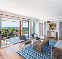 Easy Living at 14 Daphne Street - Accommodation Sunshine Coast