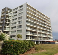 Ebbtide 13 - On The Beach - Accommodation Sunshine Coast