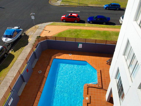 Ebbtide 20 - Accommodation Sunshine Coast 2