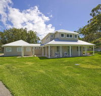 Echo Beach House 16 Reflections Dr - Luxurious House with Magnificent Pool and Ducted Air - Accommodation Sunshine Coast