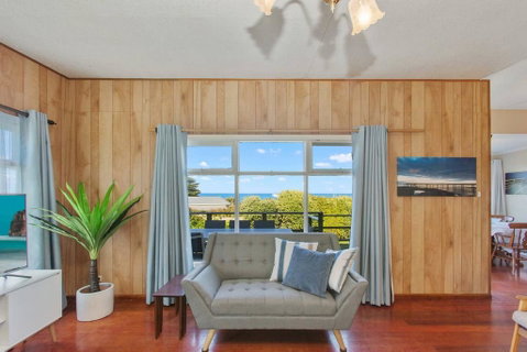 EIGHTY STEPS - Walk To The Ocean Edge - Accommodation Sunshine Coast 0