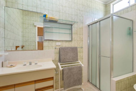EIGHTY STEPS - Walk To The Ocean Edge - Accommodation Sunshine Coast 1