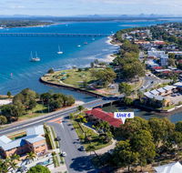 Elegant Waterfront Gem where the Ocean meets the Canal - Accommodation Sunshine Coast