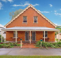 Eliza 1875 Red Brick Duplex Townhouse - Accommodation Sunshine Coast