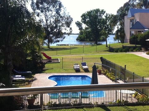 ELSINOR Townhouse 2 - Accommodation Sunshine Coast 0