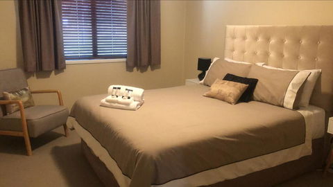 ELSINOR Townhouse 2 - Accommodation Sunshine Coast 1