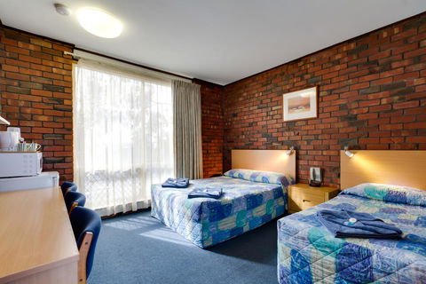 Enfield Motel - Accommodation Sunshine Coast 2