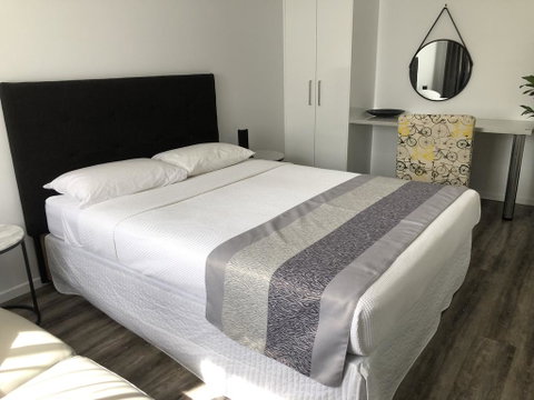 Escape On Lake - Accommodation Sunshine Coast 0