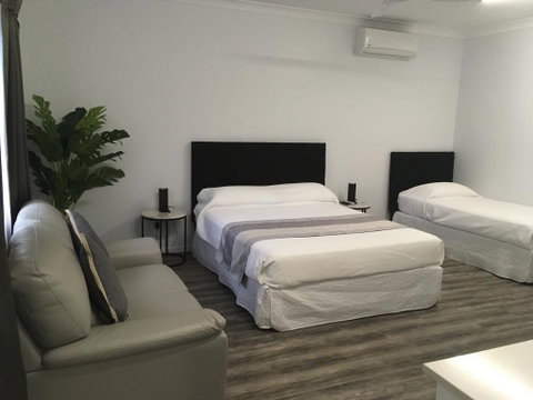 Escape On Lake - Accommodation Sunshine Coast 3
