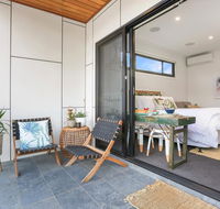 Eternity 141 - Room with private bathroom balcony bed  breakfast - Accommodation Sunshine Coast