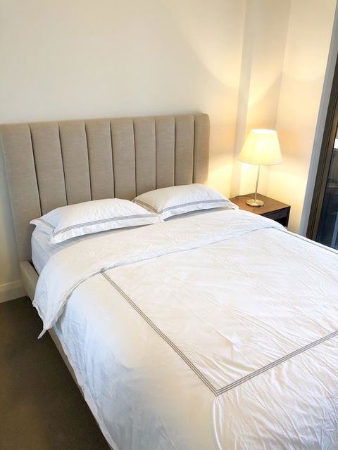 Executive Apartment Sydney Olympic Park - Accommodation Sunshine Coast 3