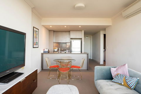 Executive Apartment Sydney Olympic Park - Accommodation Sunshine Coast 2