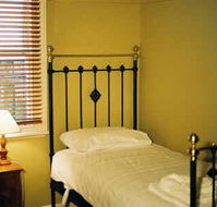 Eyre House - Accommodation Sunshine Coast