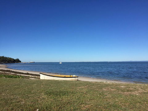 Fabulous Location - Ground Floor Waterfront Unit! Clearview Apartments - Accommodation Sunshine Coast 2
