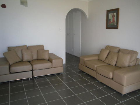 Fabulous Location - Ground Floor Waterfront Unit! Clearview Apartments - Accommodation Sunshine Coast 0