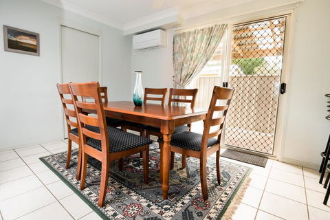 Family Getaway Close To Beach And Restaurants - Accommodation Sunshine Coast 3